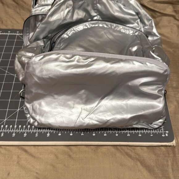 lug Packable Metallic Silver Backpack With So Many Pockets! - Picture 1 of 12